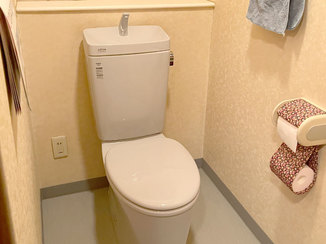 トイレリフォーム 印象がガラリと変わったブルーグレーのトイレ