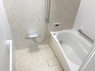 バスルームリフォーム 家族が喜ぶ暖かく安心なバスルームと清潔感あふれる洗面所